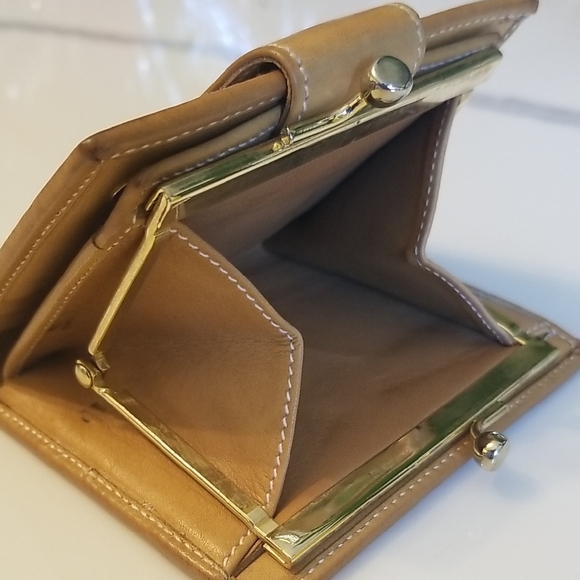 Vintage Gucci Brown Monogram Wallet - Picture 11 of 15